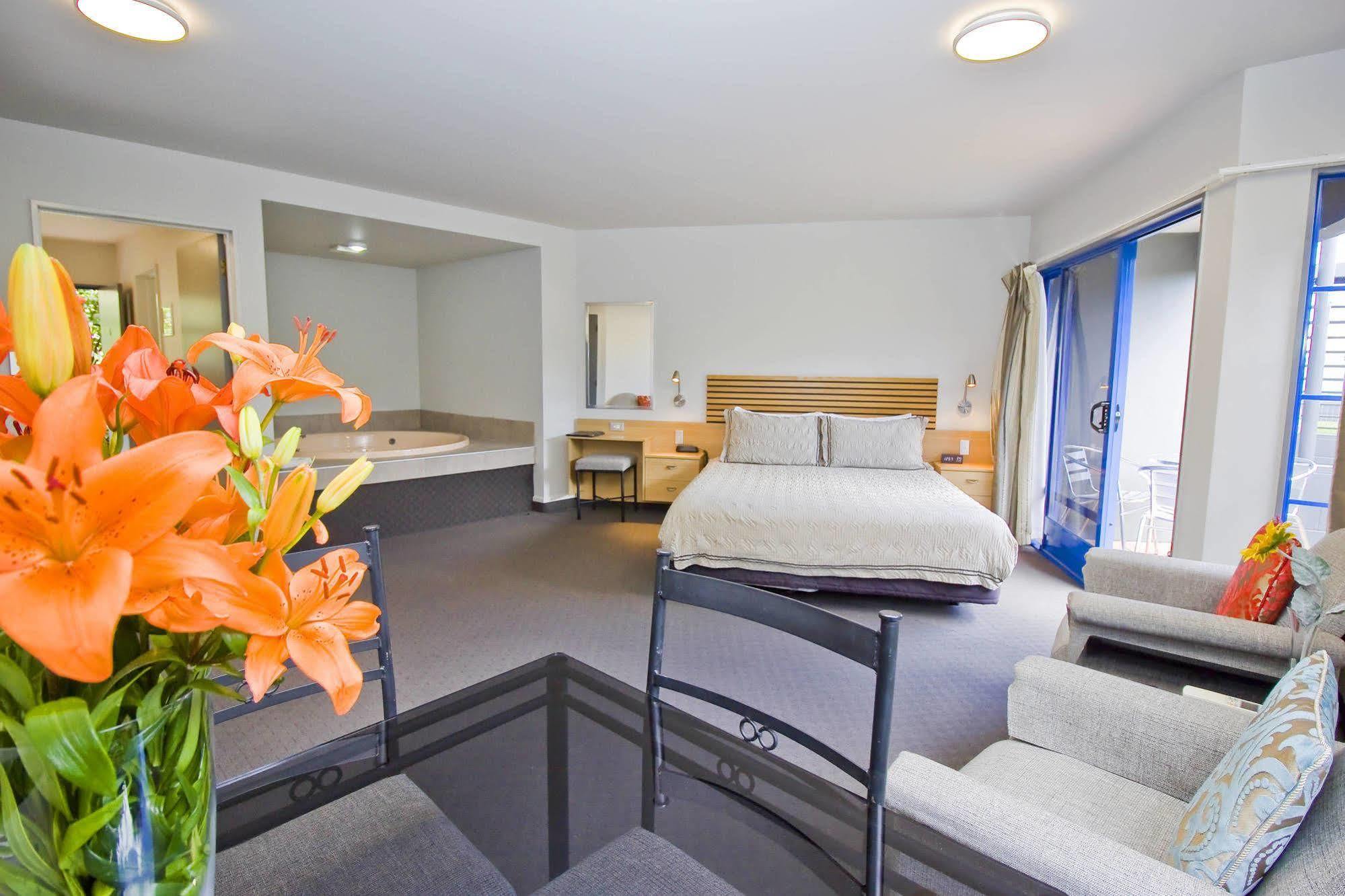 Clearwater Motor Lodge Таупо Экстерьер фото